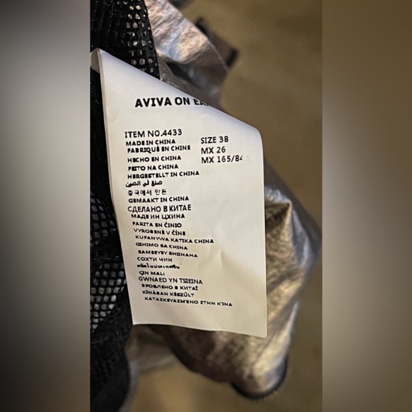 Aviva on earth rose gold rain jacket - Picture 3 of 4